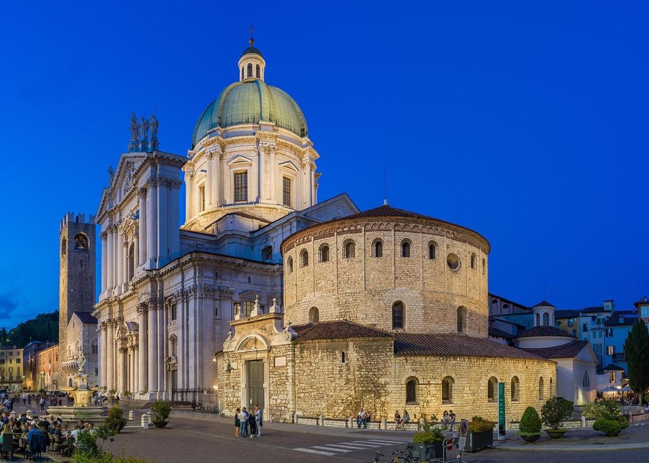 Blue Lodge Brescia Exterior photo